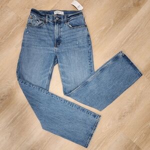 Abercrombie 90s Relaxed High Rise Jeans